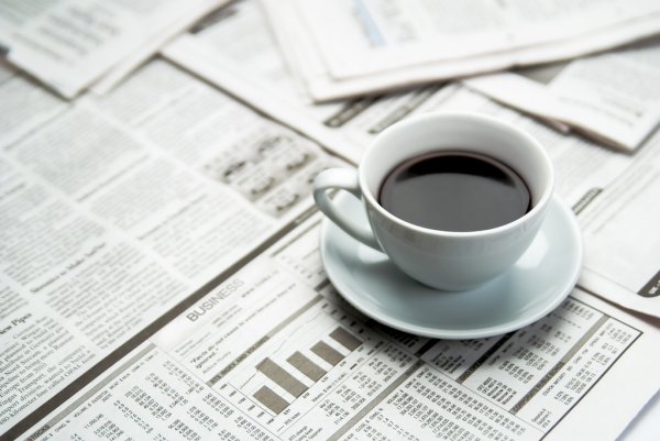 SuperJob: 52% работающих россиян следят за финансовыми показателями работодателя